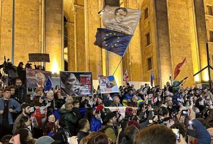 У Тбілісі правоохоронці силою розігнали акцію протесту, є постраждалі