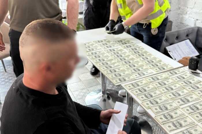 У Києві викрили схему ухилення від мобілізації і виїзду за кордон за 12 тисяч доларів